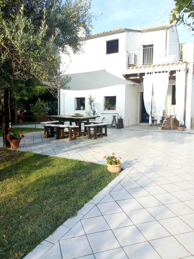 Villa Marinella フォッサチェージア エクステリア 写真